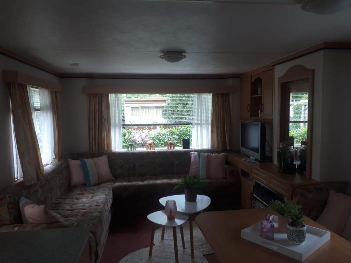 Hotel Caravan In Bosrijk Gebied Zuidlaren Exteriér fotografie